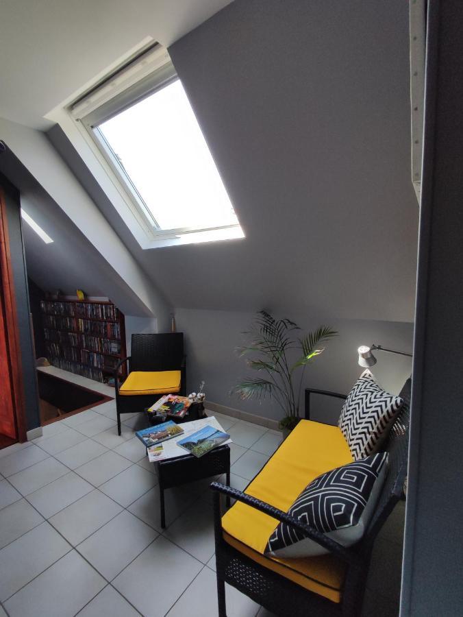 La Hautee Des Francs Veigne Exterior photo