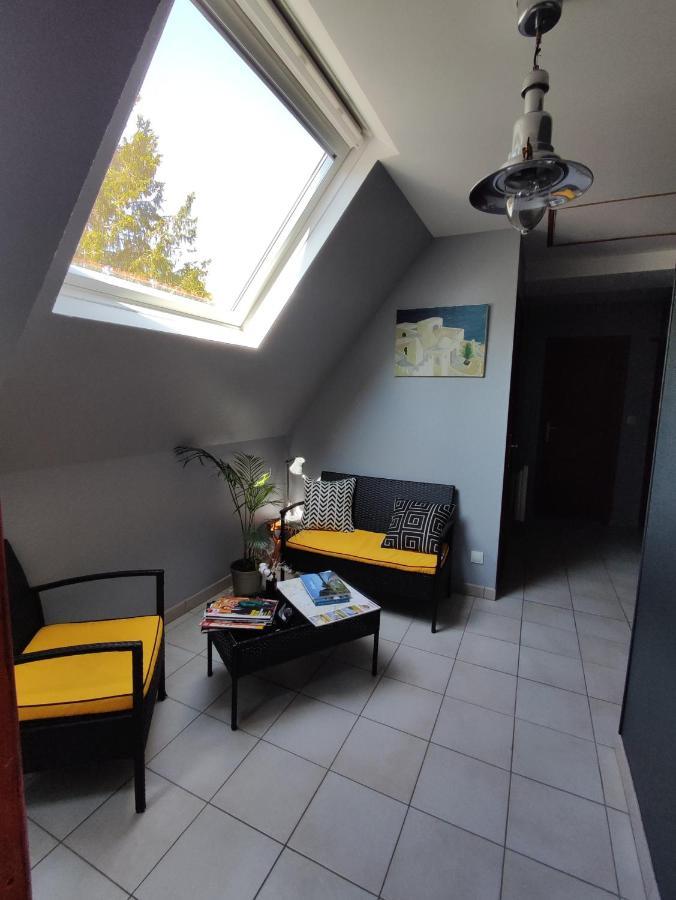 La Hautee Des Francs Veigne Exterior photo